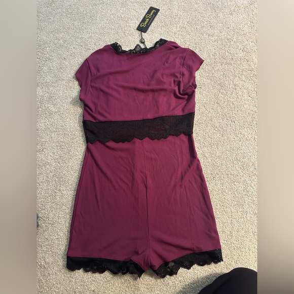 NWT! $128 retail Beach Bunny Anise Romper in oxblood - Picture 4 of 4